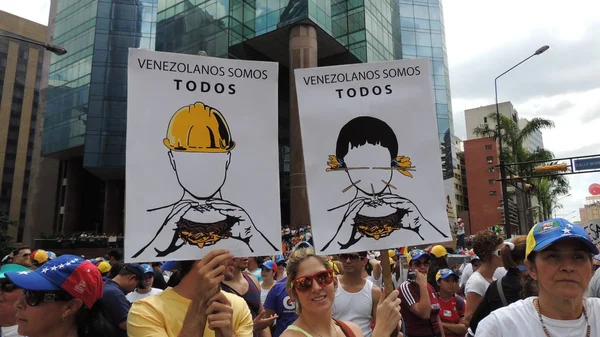 Venezuela 'da özgürlüğün protesto edilmesi. Komünizmle karşı, sosyalizme karşı. Öğrenciler ve insanlar Caracas Venezuela özgürlüğü protesto, yaklaşık Mart 2014