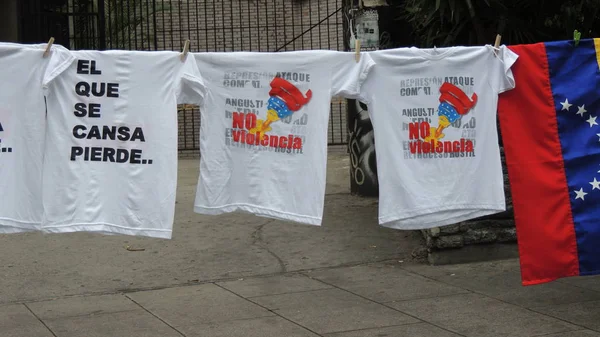 Venezuela 'da özgürlüğün protesto edilmesi. Komünizmle karşı, sosyalizme karşı. Öğrenciler ve insanlar Caracas Venezuela özgürlüğü protesto, yaklaşık Mart 2014