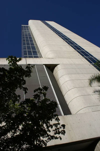 Modern bir binanın veya ultramodern tarzın görüntüsü