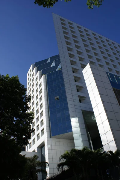 Modern bir binanın veya ultramodern tarzın görüntüsü