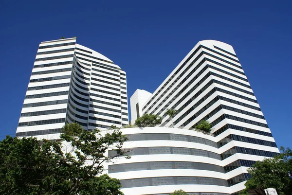 Modern bir binanın veya ultramodern tarzın görüntüsü