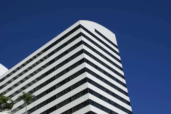 Modern bir binanın veya ultramodern tarzın görüntüsü