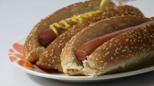 Mostarda Visualizzazione Hot Dog Servita — Video Stock