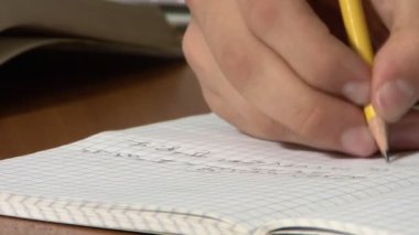 Okul genç yazma matematik formülleri