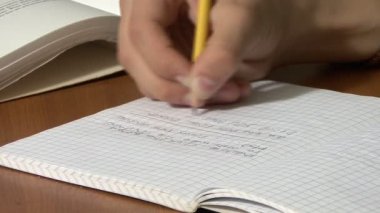 Okul genç yazma matematik formülleri