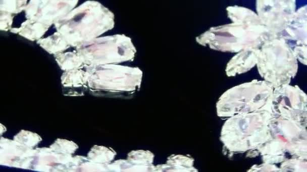 Diamanthalsband Makro Skott — Stockvideo