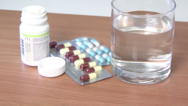 Gesundheitswesen Und Medizin Arzt Gibt Medikamentendosis Patienten — Stockvideo