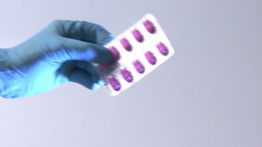 Doktor tıbbi dozu verdi.