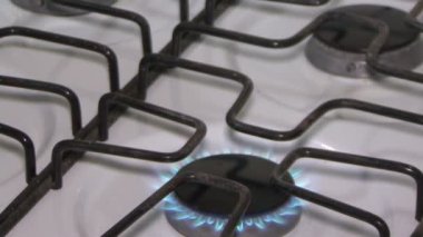 Fırında tavayla zeytinyağı pişiriyorum.