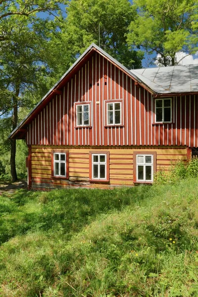 Schönes Holzhaus Der Tschechischen Republik — Stockfoto