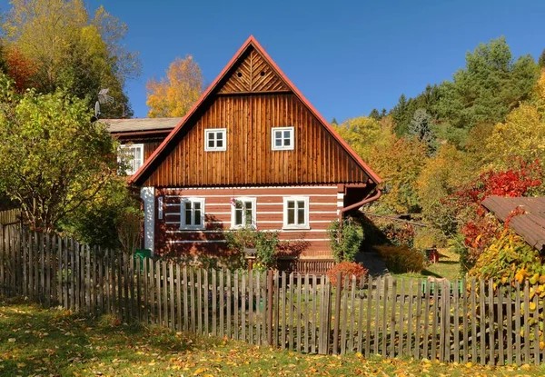 Традиційний Дерев Яний Котедж Чехії — стокове фото