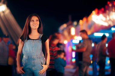 Komik eğlence parkı Lunapark kutlama zevk kadında