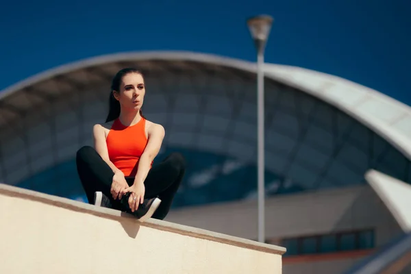 Fille Sport Urbain Reposant Après Session Entraînement Plein Air — Photo