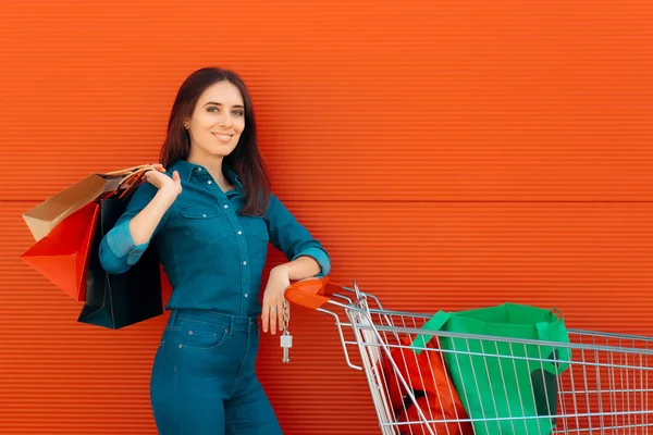 Chica Con Compras Bolsas Regalo Frente Una Tienda Supermercados —  Fotos de Stock