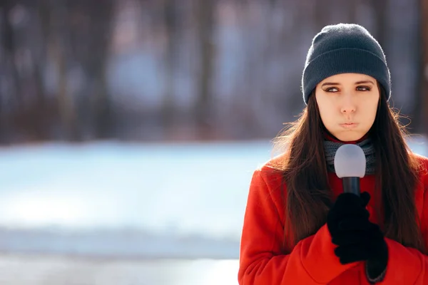 Winter Verslaggever Uitzenden Buiten Sneeuw — Stockfoto