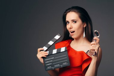 Mutlu aktris Holding sinema fıçı tahtası ve özel ödülü