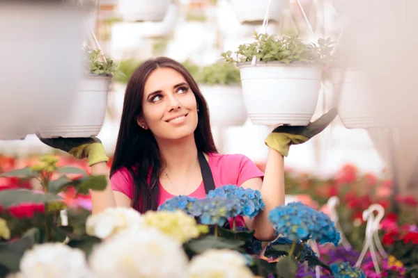 Vrouwelijke Ondernemer Bloem Broeikasgassen Werknemer — Stockfoto