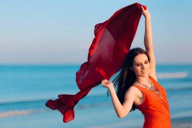 Sunset Light Sahilde Dans Mutlu Kadın