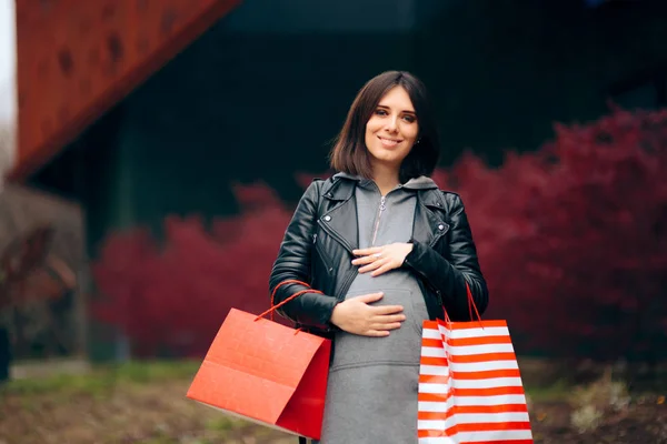 Wanita Hamil Dengan Shopping Bags Membeli Baby Stuff — Stok Foto