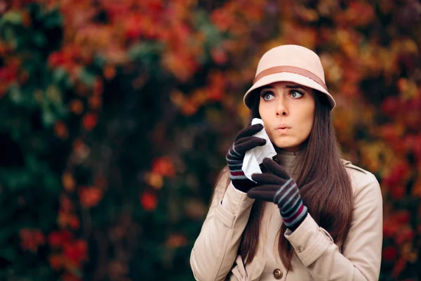 Woman Tearful Eyes Autumn Allergies — Stock Photo, Image