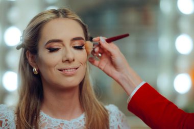 Profesyonel Makyaj Sanatçısı Tarafından Yapılan Yüzler