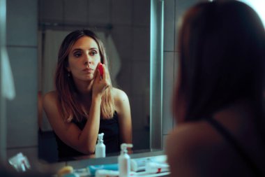 Aynada Sünger Kullanan Kadın Vakfı