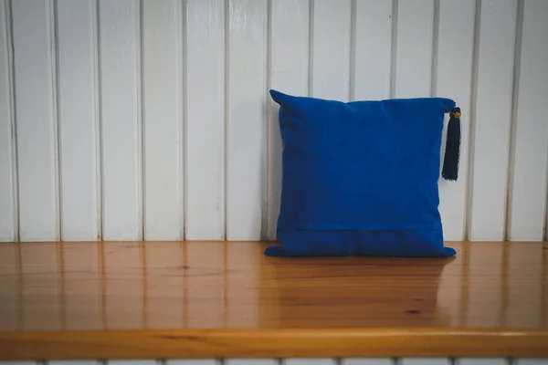 Blue Pillow White Wood Chair Cozy Living Room — Stock Photo, Image