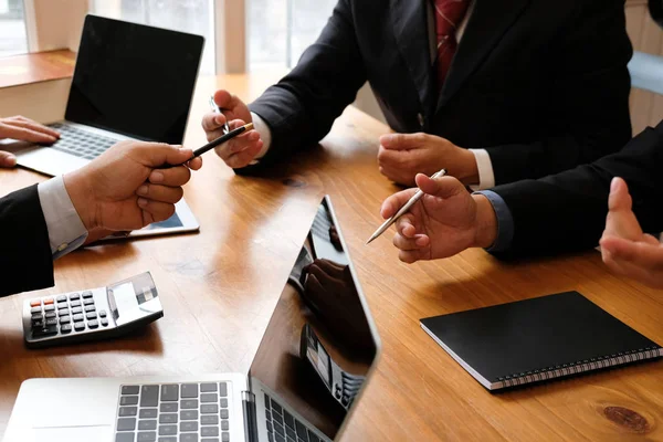 Consejero Negocios Discutiendo Ideas Inversor Profesional Tiene Una Reunión Hombre — Foto de Stock