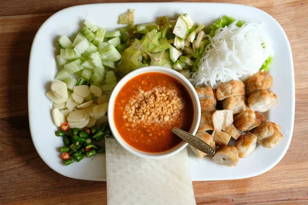 Minced Pork Sausage Fermented Rice Noodle Vegetable Served Chili Sauce — Stock Photo, Image