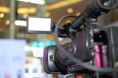 profesyonel video üretim kamera sahne alanı'nda canlı olay kaydı. seminer konferans yayını televizyon sosyal medya.