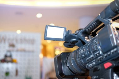 profesyonel video üretim kamera sahne alanı'nda canlı olay kaydı. seminer konferans yayını televizyon sosyal medya.