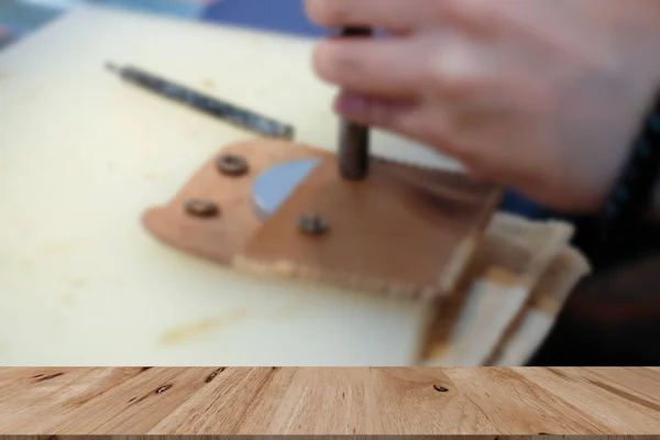 Ambachtsman Knop Leerzak Knijpen Handgemaakte Diy Ambachtelijke Werkplaats — Stockfoto