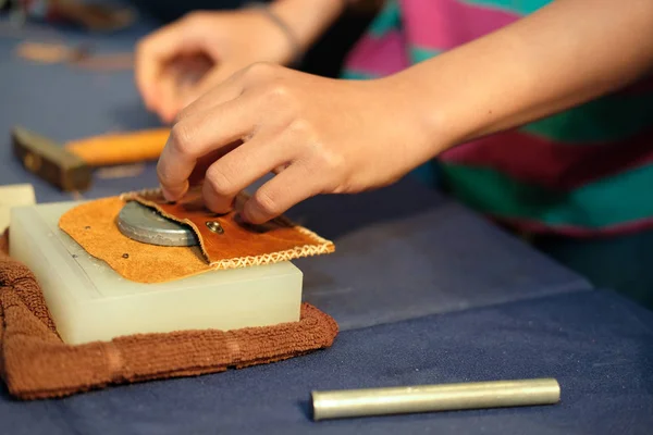 Craftsman Making Leather Bag Handmade Diy Handicraft Workshop — Stock Photo, Image