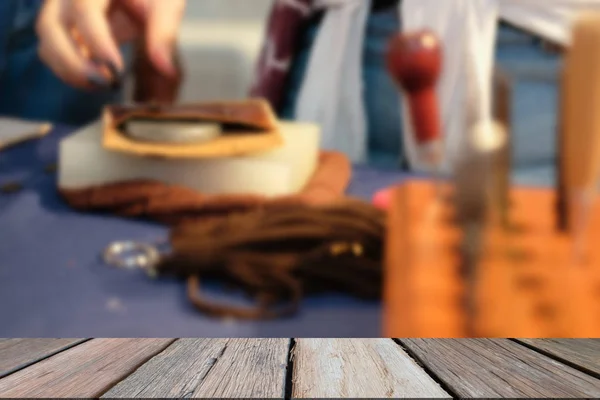 Artesano Haciendo Bolsa Cuero Taller Artesanal Bricolaje Hecho Mano —  Fotos de Stock