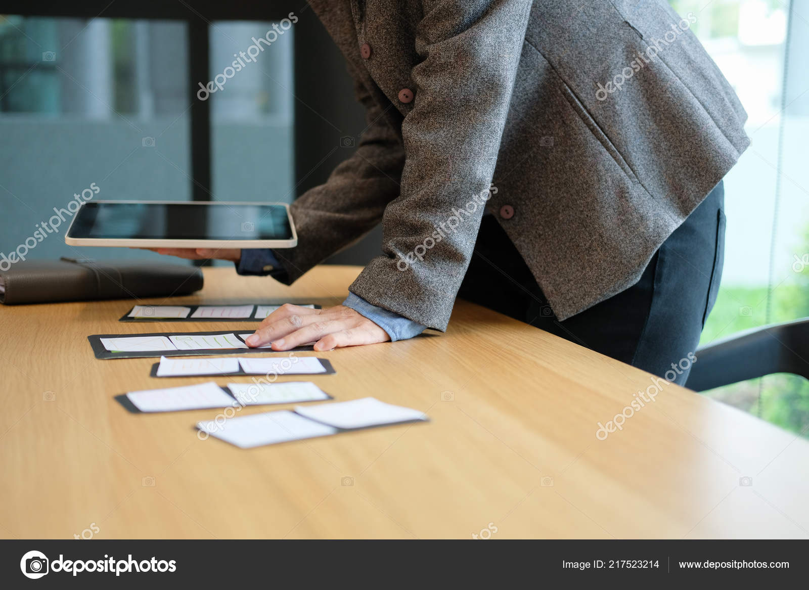 User Experience Workplace Designer Desk Tablet Layout Planning