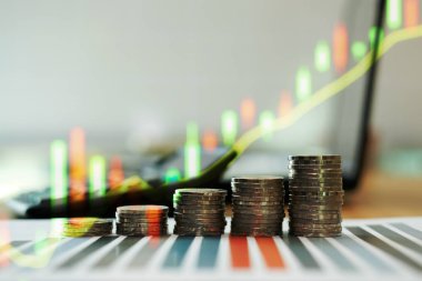 sikke yığını. ticari büyüme ve yatırım. para tasarruf, nakit para kavramı