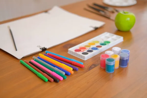 Paint Brush Drawing Paper Water Color Felt Tip Pen Watercolor — Stock Photo, Image