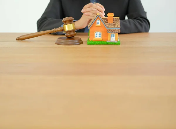 Businessman Lawyer Judge Gavel House Model Buying Selling Renting Real — Stock Photo, Image