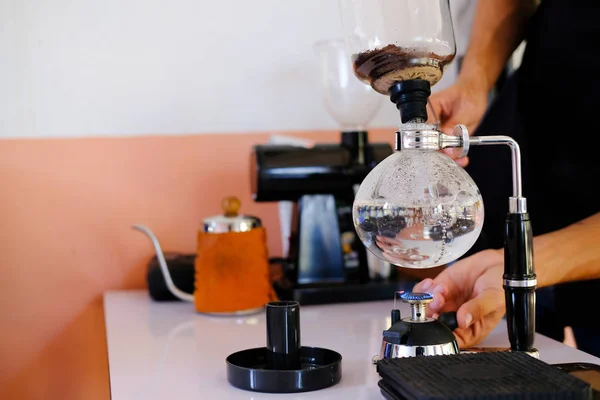 Klassische Vakuumsyphon Kaffeemaschine Alternative Braumethode — Stockfoto