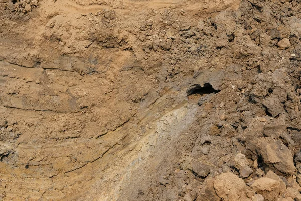 Fonte de água de nascente natural após a escavação do solo — Fotografia de Stock