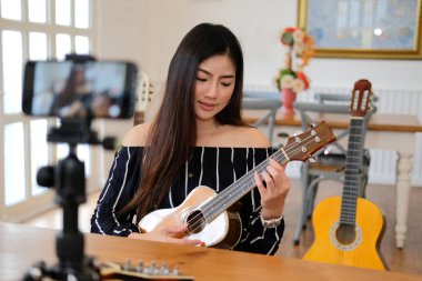 Blogger canlı yayın müzik enstrüman öğretici sosyal beni