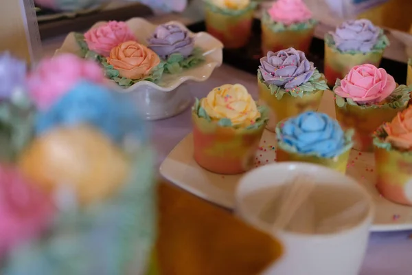 wedding birthday cupcakes with sweet rose flower