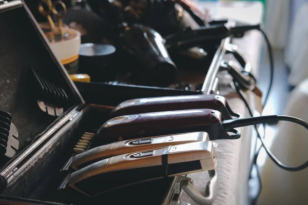 Gentleman accessories in hairdresser bag at barber — Stock Photo, Image