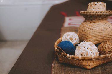 Spa sağlıklı yaşam merkezinde masaj yatağı