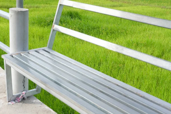 pirinç çeltik alanı ile sandalye tezgah 