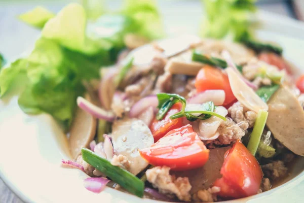 Spicy vermicelli salad mix with minced pork tomato vegetable — Stock Photo, Image