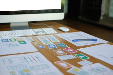 kullanıcı deneyimi Ux tasarımcı akıllı telefon düzeni web tasarımı.