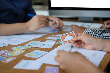 kullanıcı deneyimi Ux tasarımcı akıllı telefon düzeni web tasarımı.