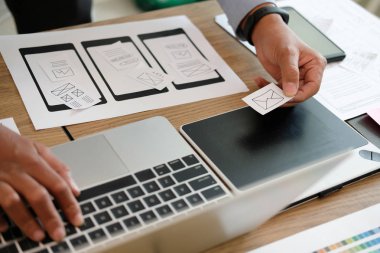 kullanıcı deneyimi Ux tasarımcı akıllı telefon düzeni web tasarımı.