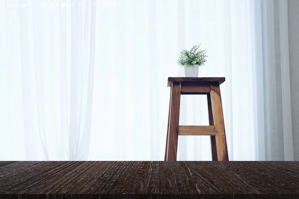 Vaso Pianta Sedia Sgabello Bar Legno Accanto Vedere Attraverso Tenda — Foto Stock